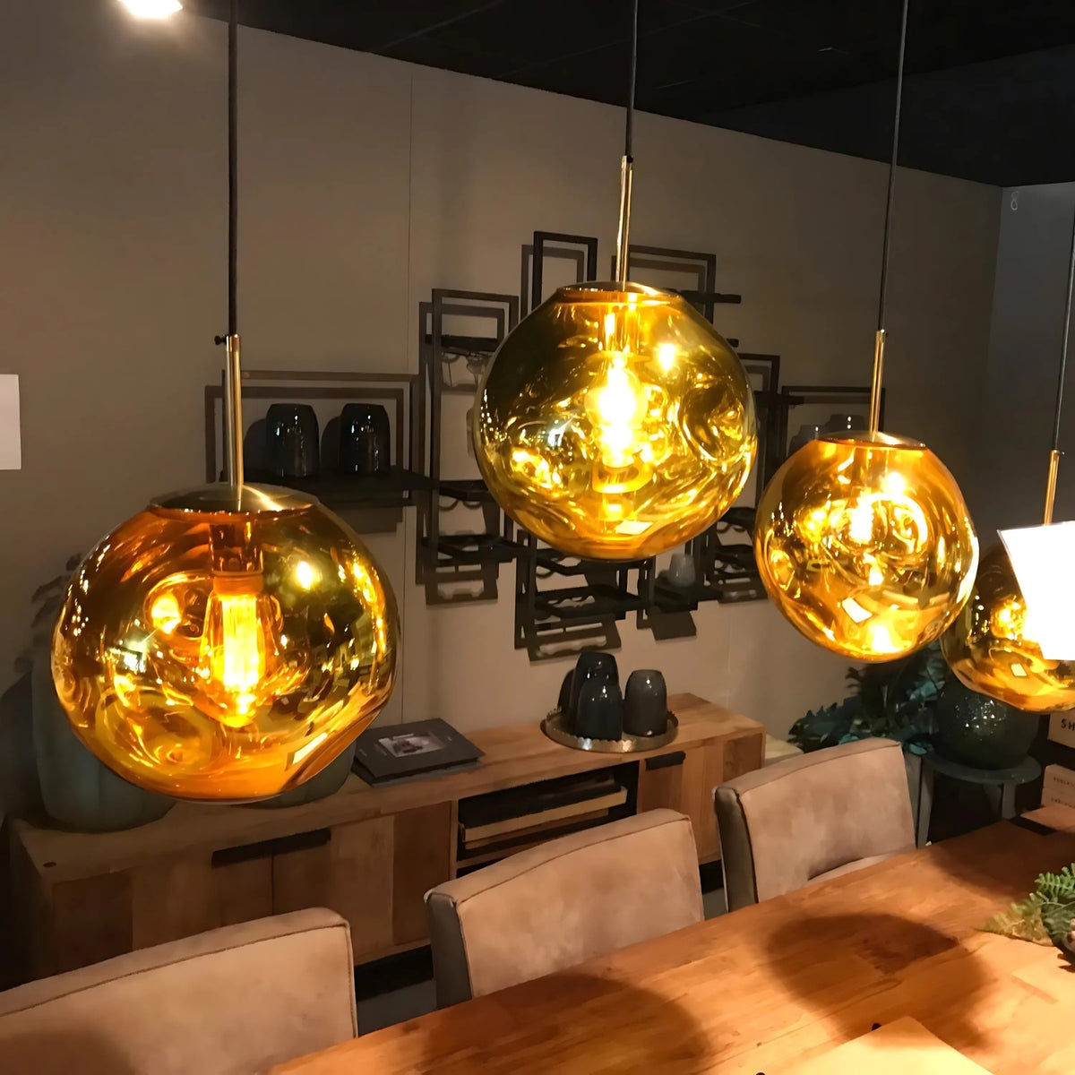 Vésuve | Suspension